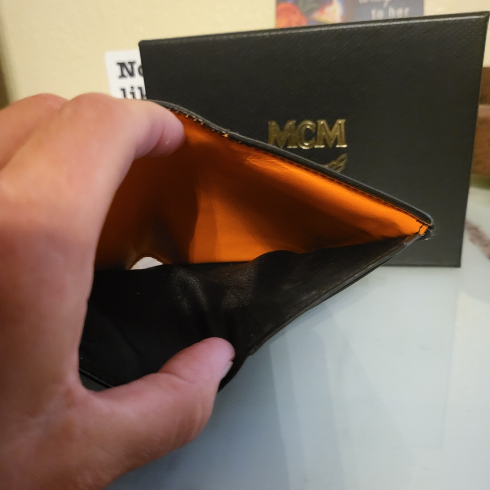 MCM Black and Gold Wallet With Box Unisex - Picture 8 of 12